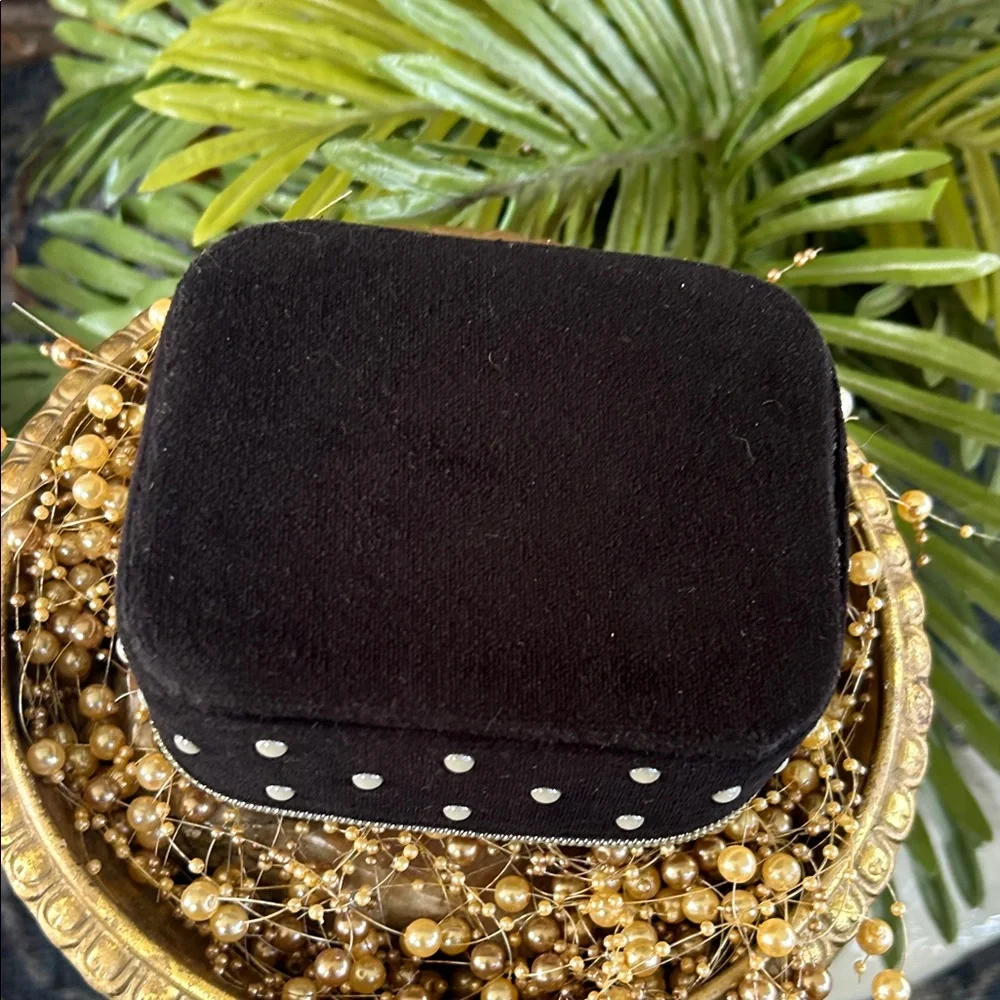 Pearl Studded Black Velvet Travel Jewelry Holder
